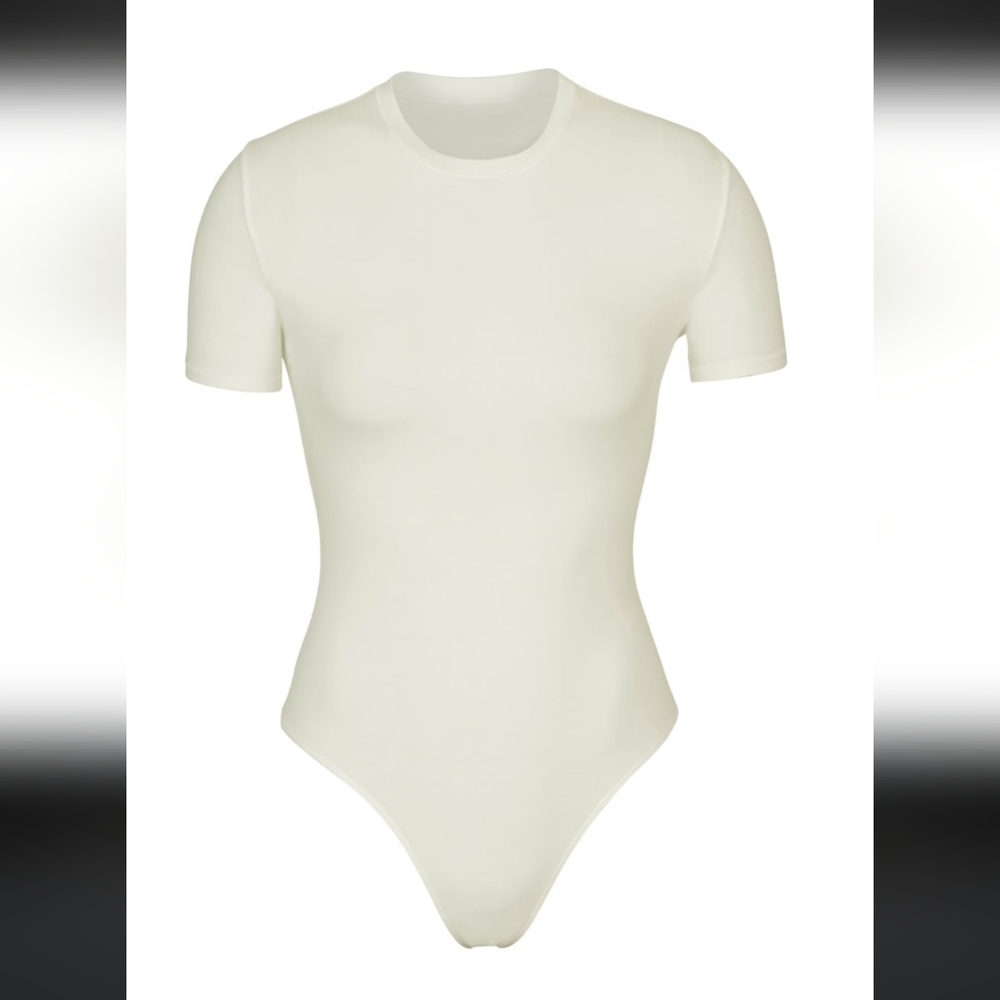 SKIMS Cotton Jersey Short Sleeve Bodysuit Bone NWOT